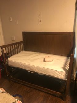 Crib (convertible)