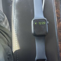 Series 6  Apple Watch  44mm
