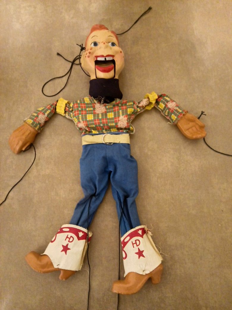 Vintage 1950s Howdy Doody Marionette Puppet