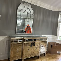 Credenza And Mirror 