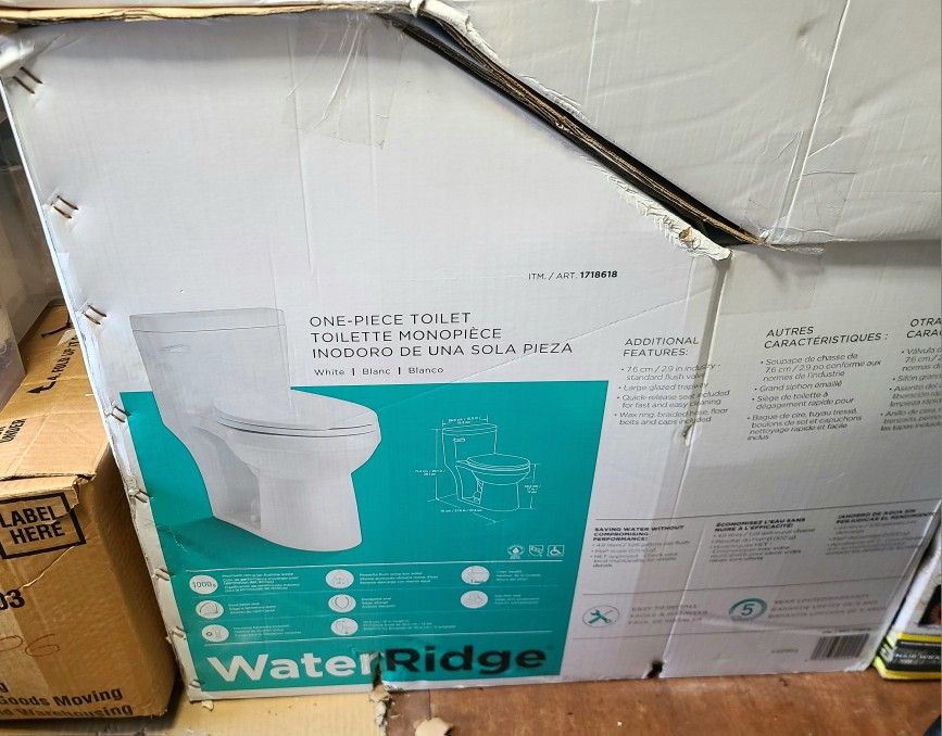 WaterRidge One-Piece Toilet – White – New in Box