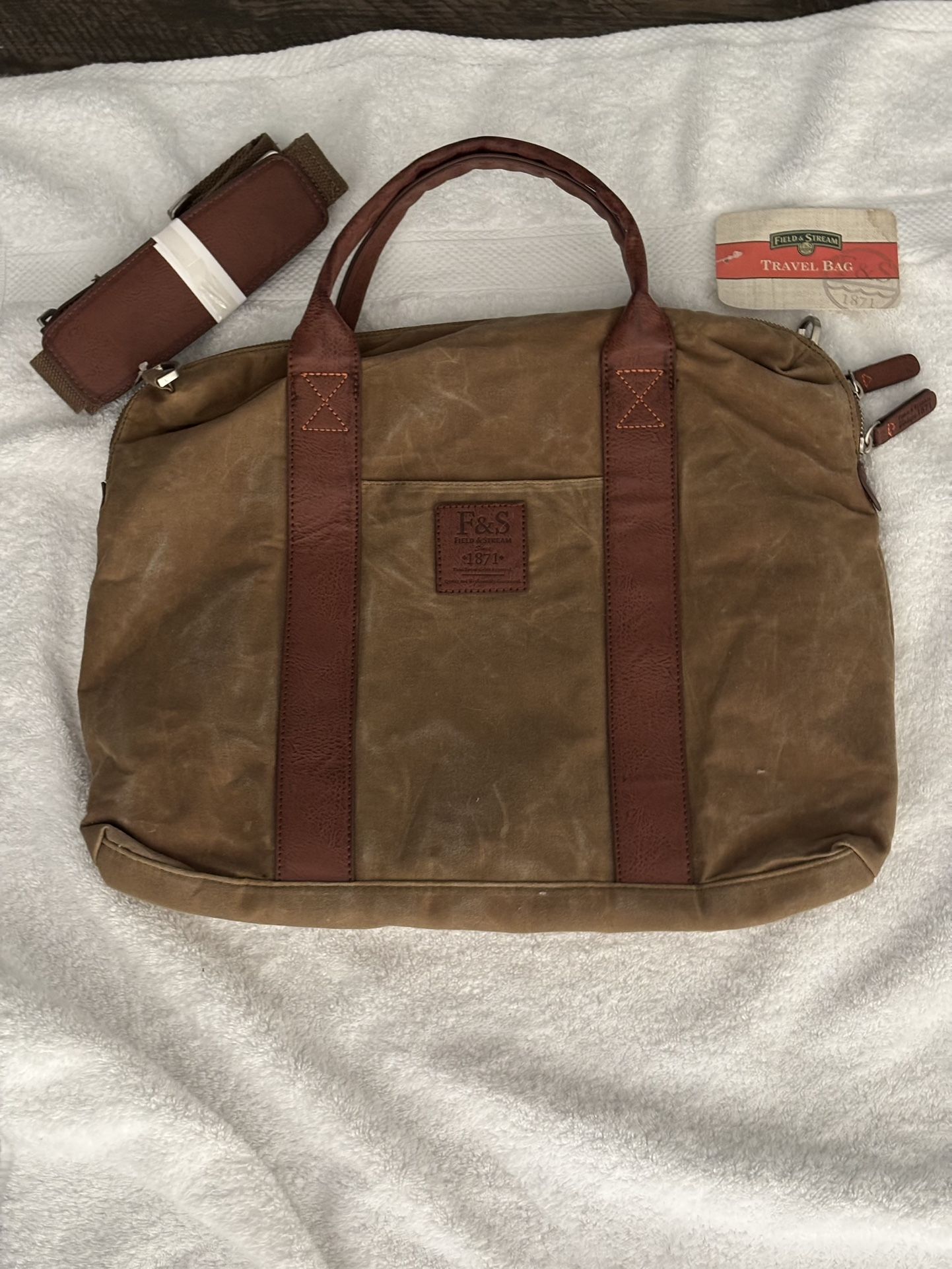 NEW WITH TAGS! Field & Stream Men’s Canvas Briefcase W/ Detachable Shoulder Strap