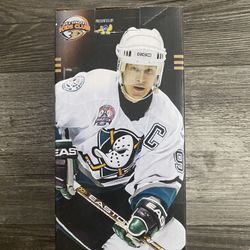 Mighty Ducks Of Anaheim Paul Kariya Bobblehead Hockey