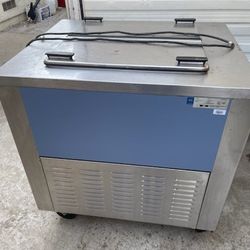 COMERCIAL CHEST FREEZER