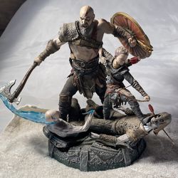 God of War ——  Kratos & Atreus Statue