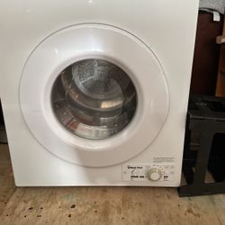 Magic Chef Compact Laundry Dryer