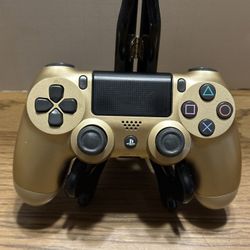 PS4 Gold Controller 