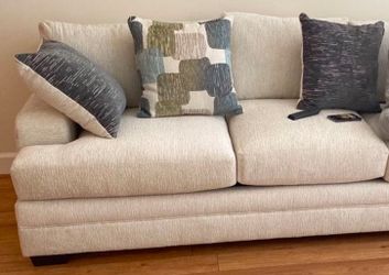 Queen Sofa Couch With Pull Out Bed