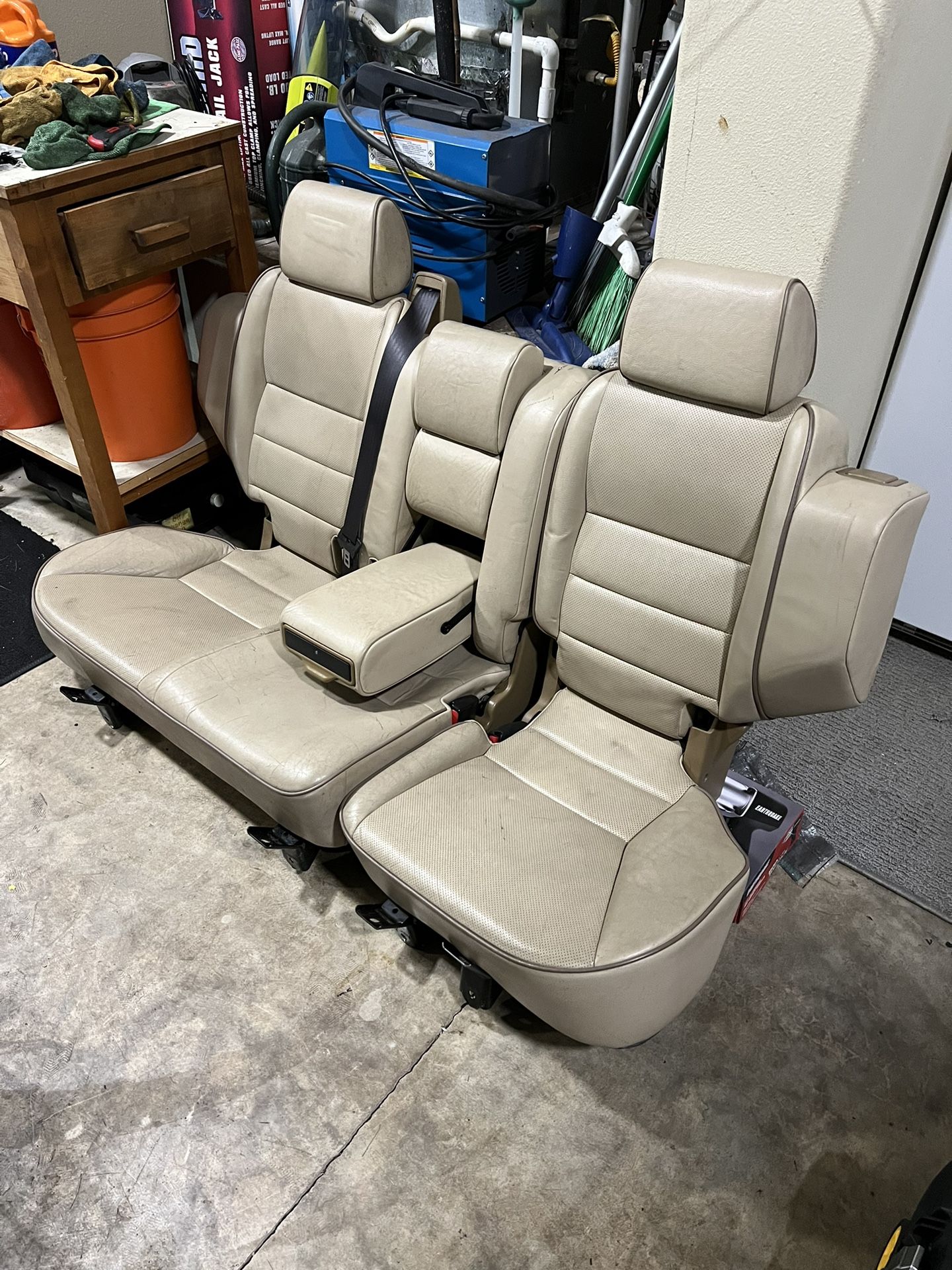 Land Rover Discovery 2 Rear Seats