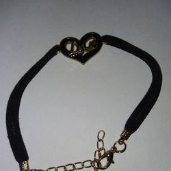 Black Adjustable Heart Love Bracelet One Size Fits Most

100% of all proceeds go to the Pure Water Ministries Navajo Reservation AZ