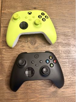 Xbox Wireless Controllers