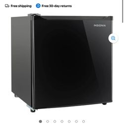 Insignia mini Fridge Like New 