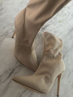 Miss Lola Nude boots high heels ankle Booties size 71/2