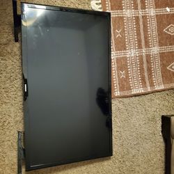 32 Inch Samsung TV & 27 Inch Curved Samsung Monitior