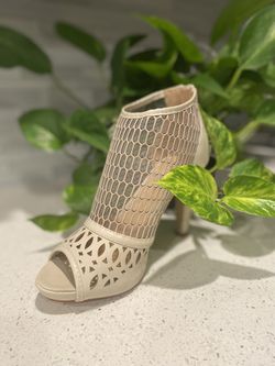 Beauty Heel, Beige, 7.5.