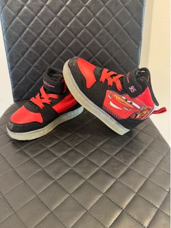 Toddler boys Light up McQueen Black & Red high top sneakers - Size 9C