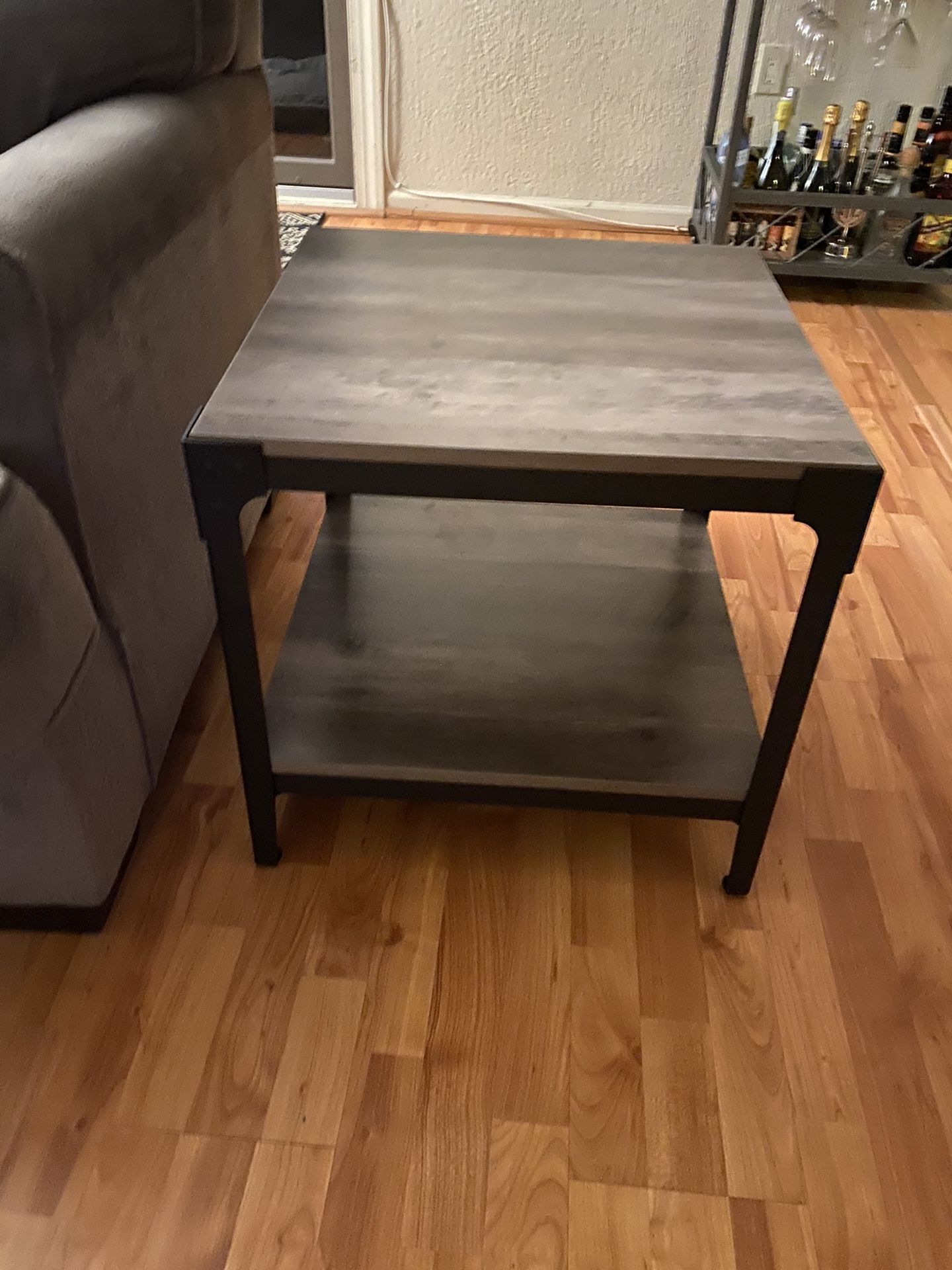 Cainsville end table