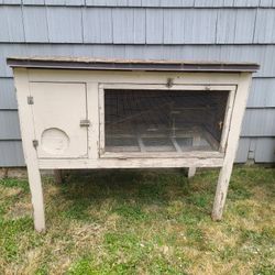 Rabbit Hutch - Wood Shingles
