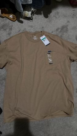 Nike men’s XL brand new pocket tee