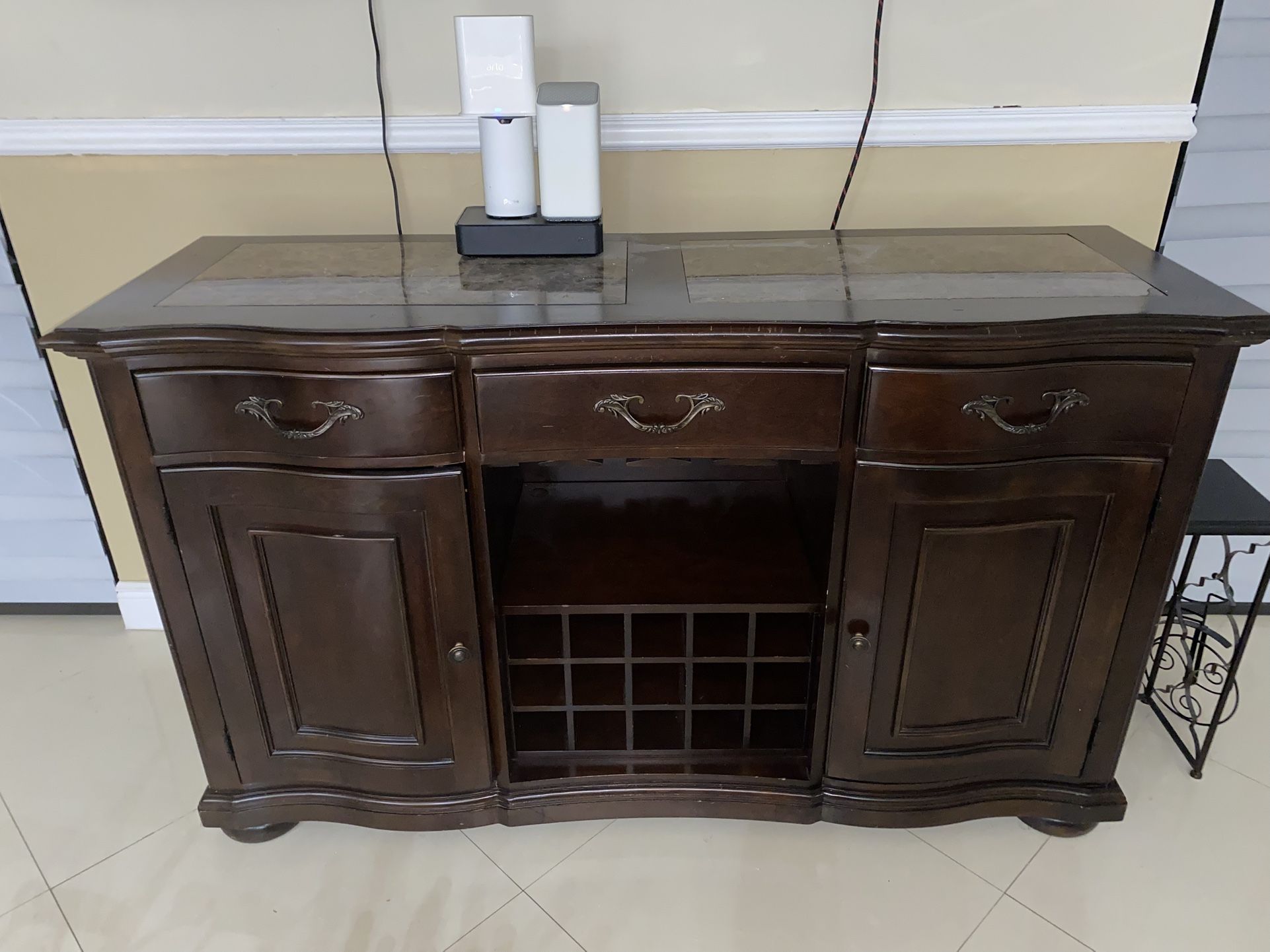 Matching Dining Room And Living Room Set. 