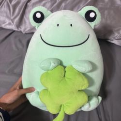 Lucky Green Frog 
