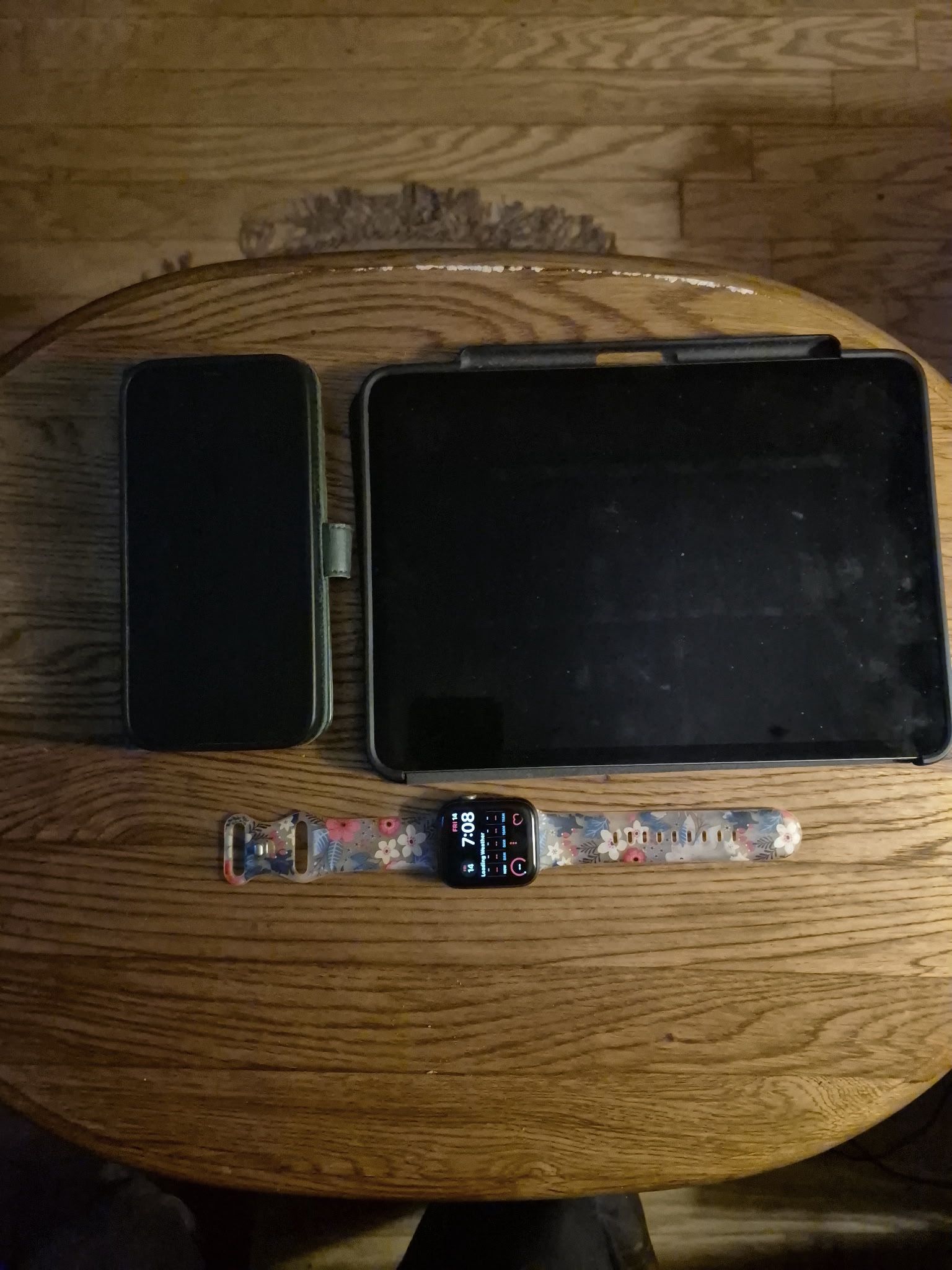 📱🔥 Apple Bundle for Sale — iPhone 12 Pro Max + iPad Pro 11” + Apple Watch S5— $1000 