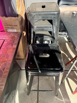Black bar stools  24"