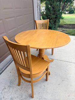 Round Pedestal Dining Table with 2 Chairs