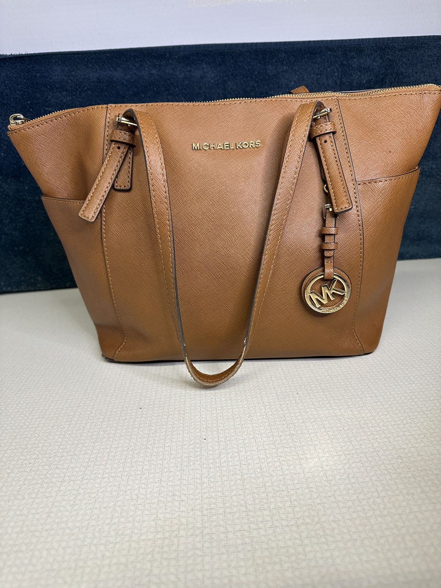 Marilyn Medium Saffiano Leather Tote Bag