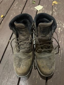 Steel toe boots