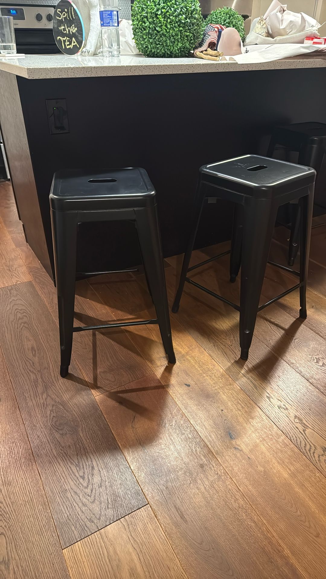 2 Barstools