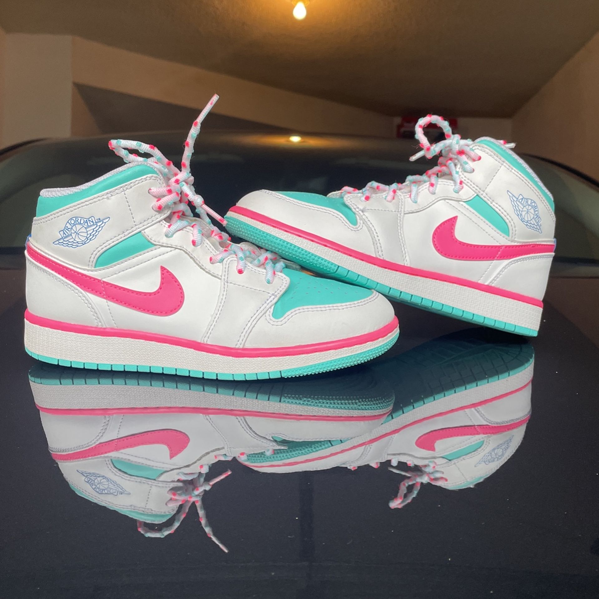 Air Jordan 1 Mid ‘Digital Pink’
