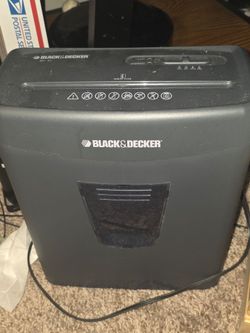 Black& Decker BD-61 PAPER SHREDDER