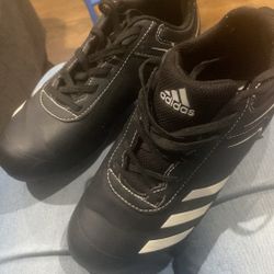 Soft Ball Girl Cleats And Glove