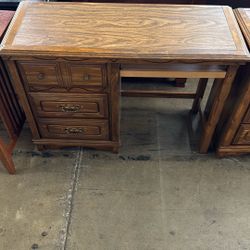Furniture/Desk