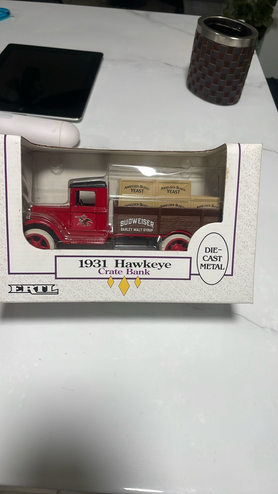 Budweiser 1931 Hawkeye Crate Bank