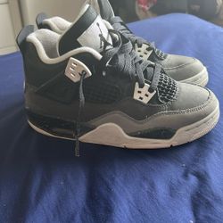 Jordan 4 