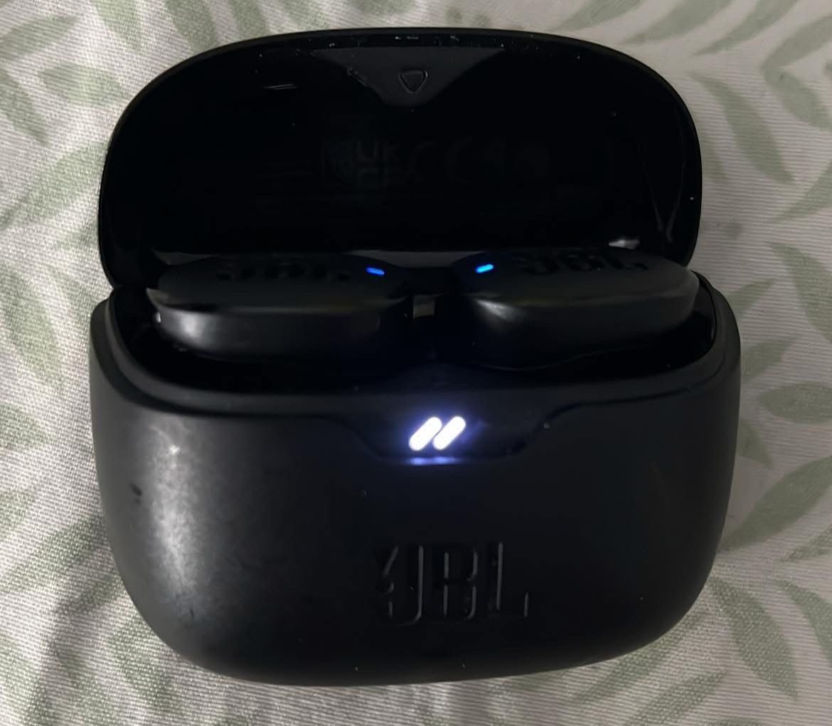 JBL Earbuds New