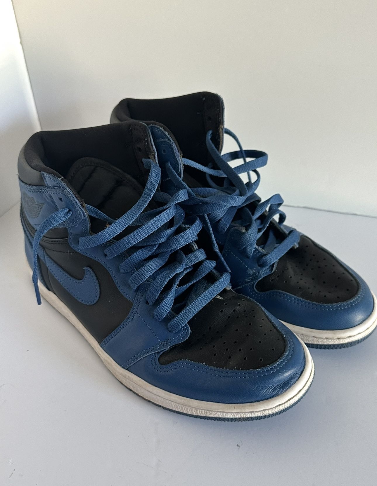 Nike Jordan - 1 Retro Dark Blue and Black