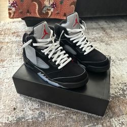 Jordan 5 Black Metallic Reimagined 