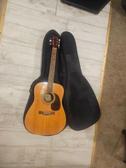Used 6 String Acoustic Guitars