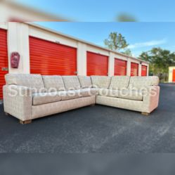 FREE DELIVERY FLEXSTEEL DESIGNER SECTIONAL COUCH/SOFA