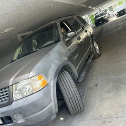 2004 Ford Explorer