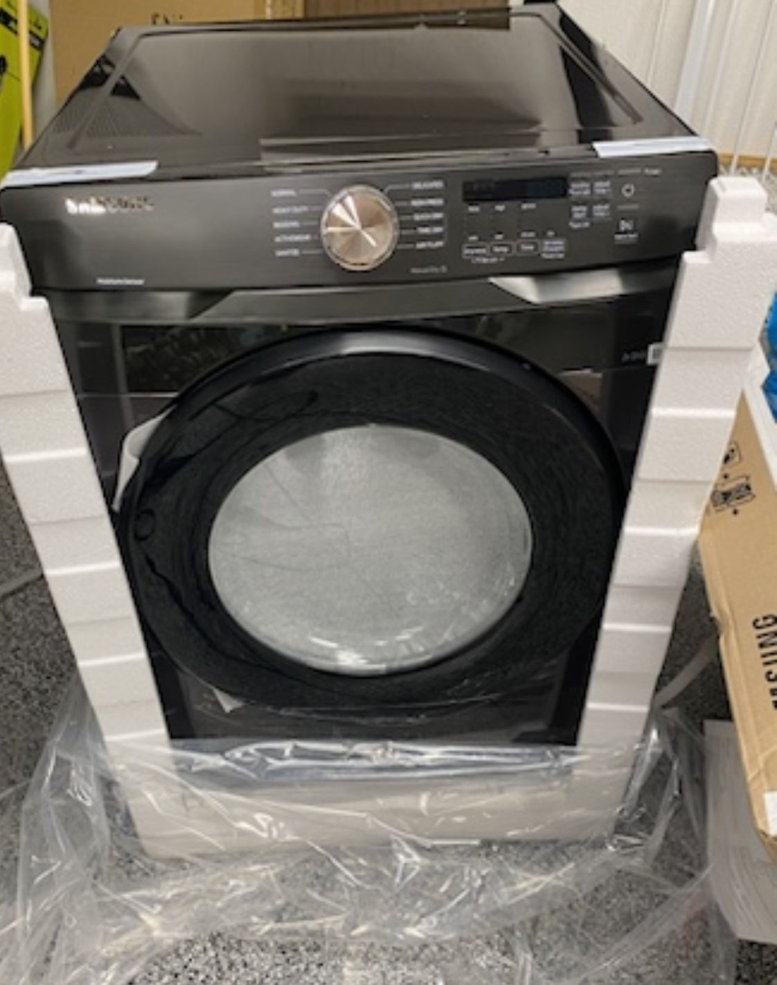 Brand New Samsung Gas Dryer Still Wrapped 7.5-cu ft Fingerprint Resistant Black Stainless Steel