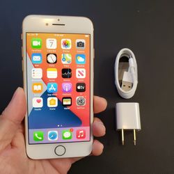 iPhone 8 - UNLOCKED - Like New 