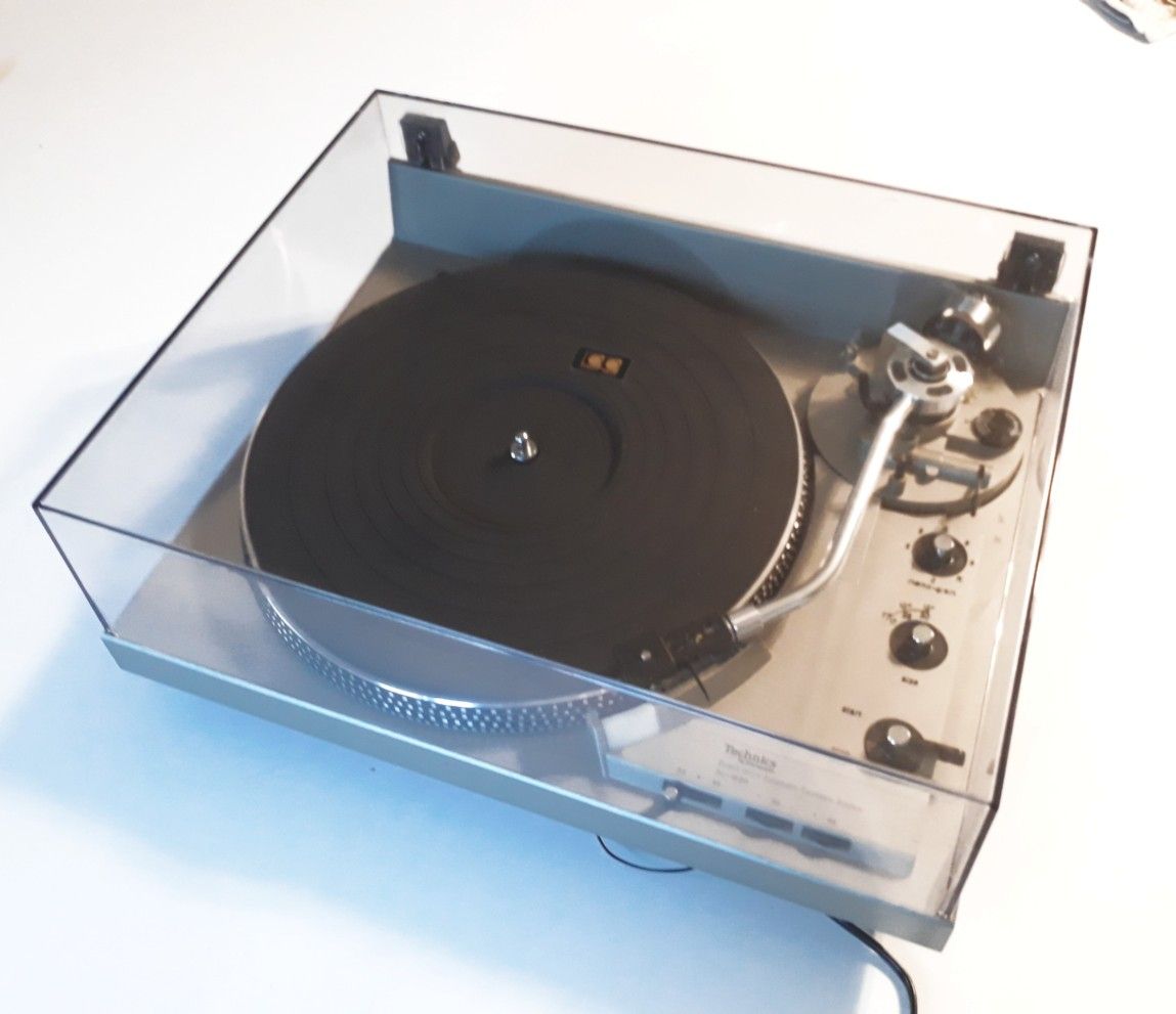 Technics by panasonic Direct drive automatic turntable system SL-950