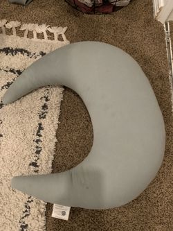 Snuggle Me Feeding Pillow