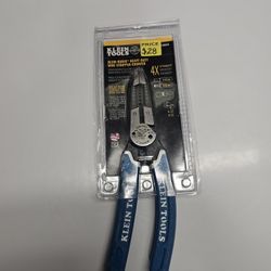 Klein Tools
Klein-Kurve Heavy-Duty Wire Stripper / Cutter / Crimper Multi Tool, 8-20 AWG