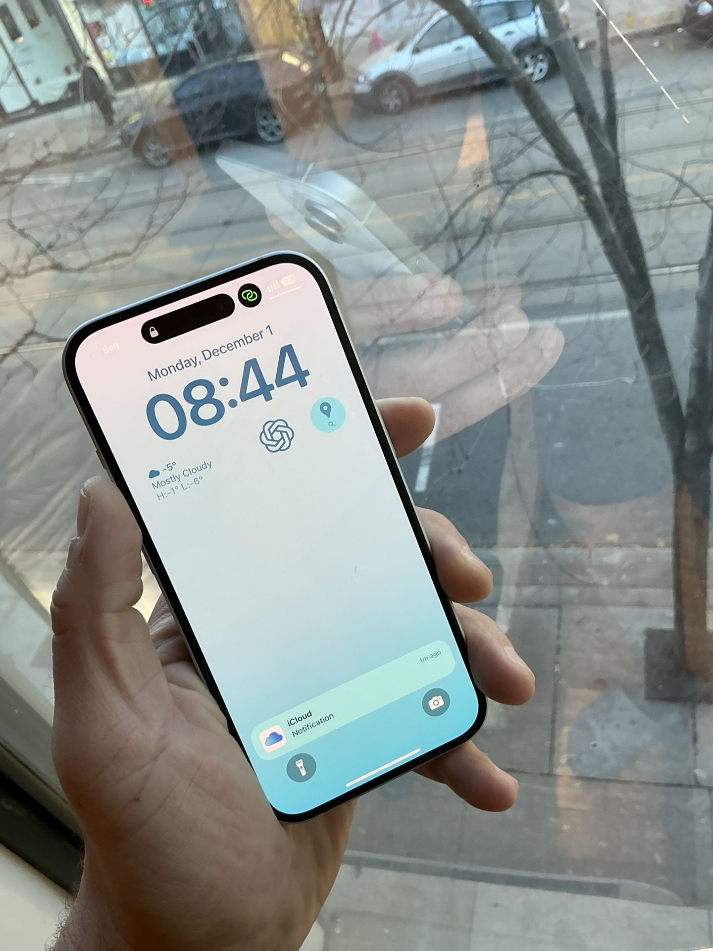 iPhone 15 Unlocked 256 GB + Free New Case & Screen Protector