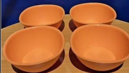Tupperware 400ml soup bowls set of 4